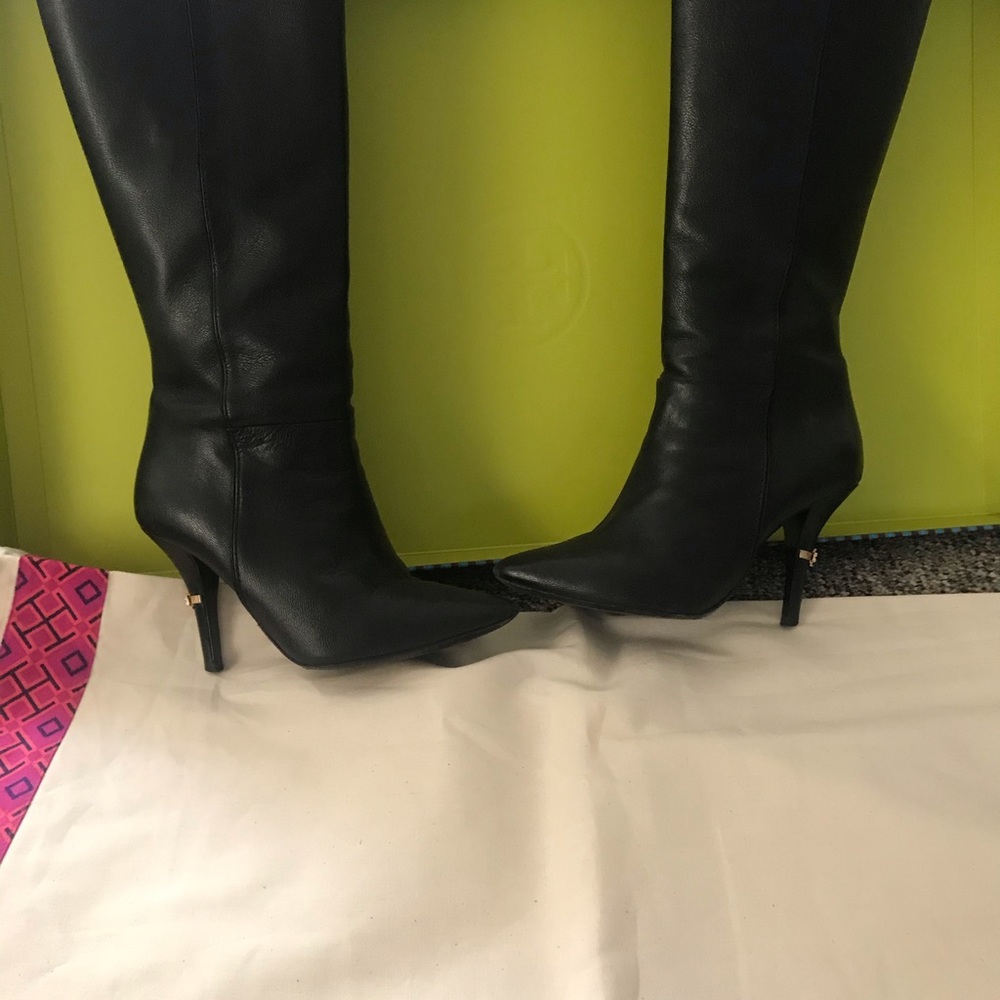 Tory Burch size 6 barely worn boots